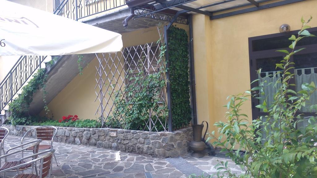 Hotel Ristorante El Caracol Mulazzo Exterior foto